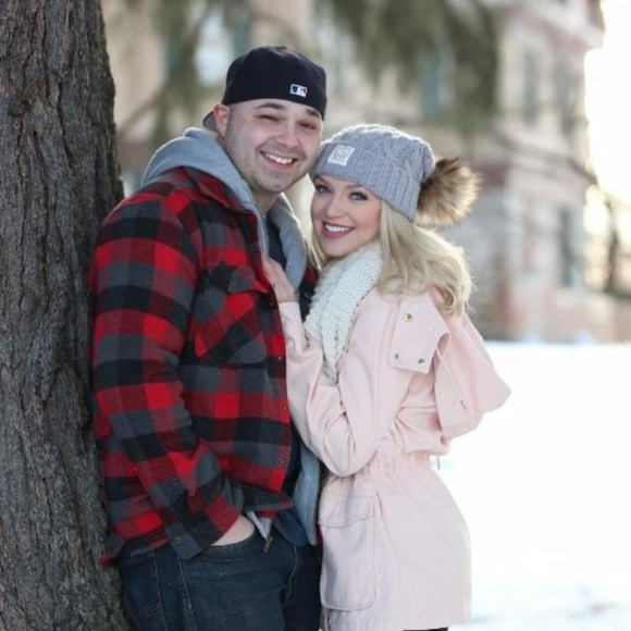 Meet your seller 🎀 - Picture 3 of 5